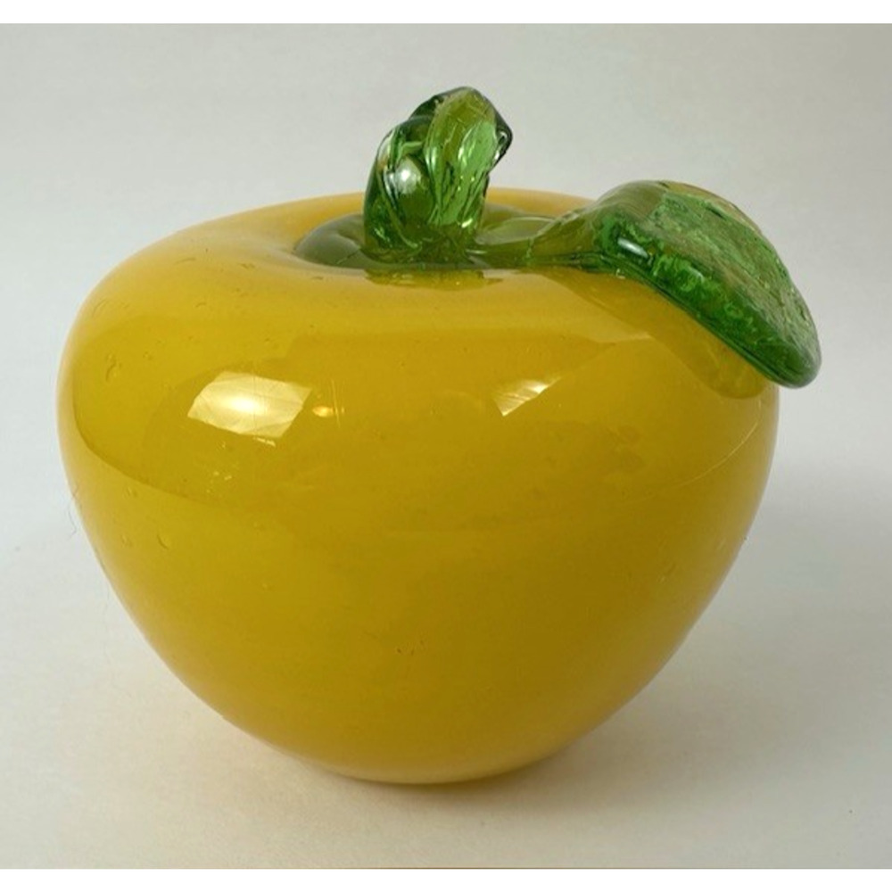 Art Glass Yellow Apple Hand Blown Fruit Paperweight Kitchen Decor Sculpture VTG